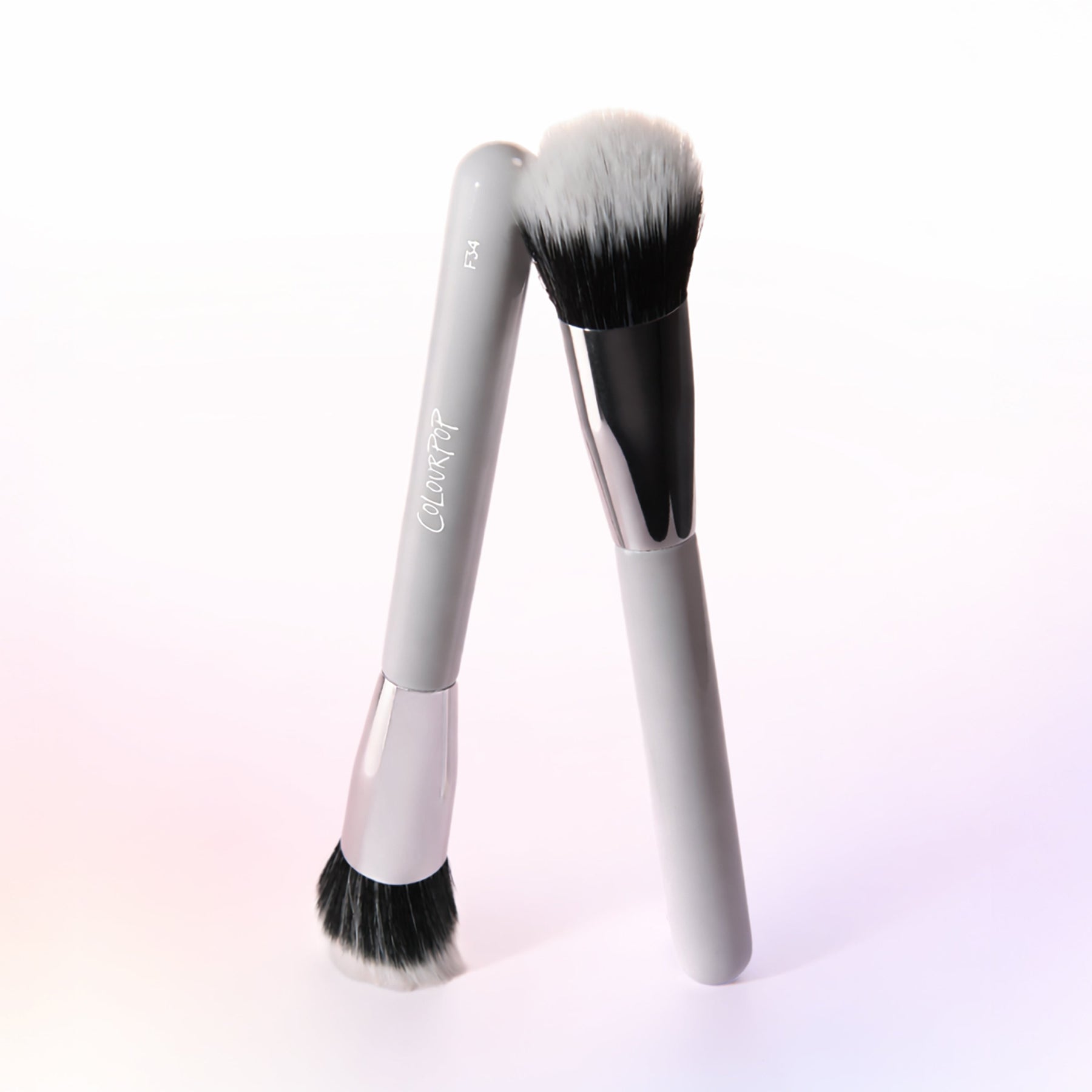 Angled Blending Face Brush - Cozy Bedtime